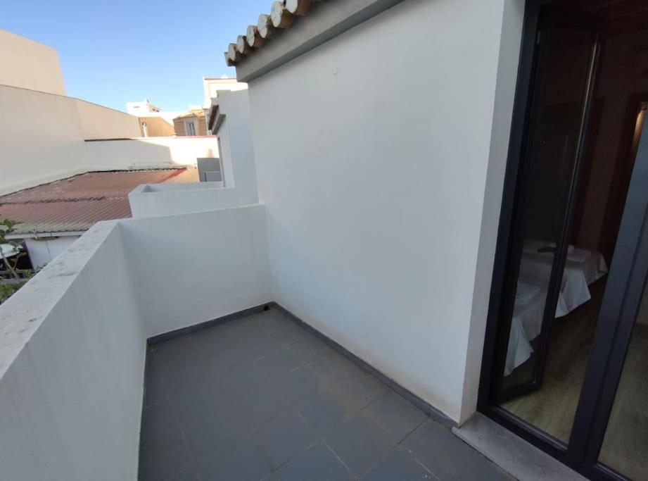 Typical House Faro Downtown Private Entranceヴィラ エクステリア 写真